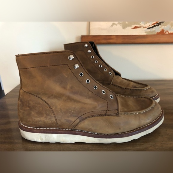 Classic Tan Leather Men's Boots - Picture 4 of 10